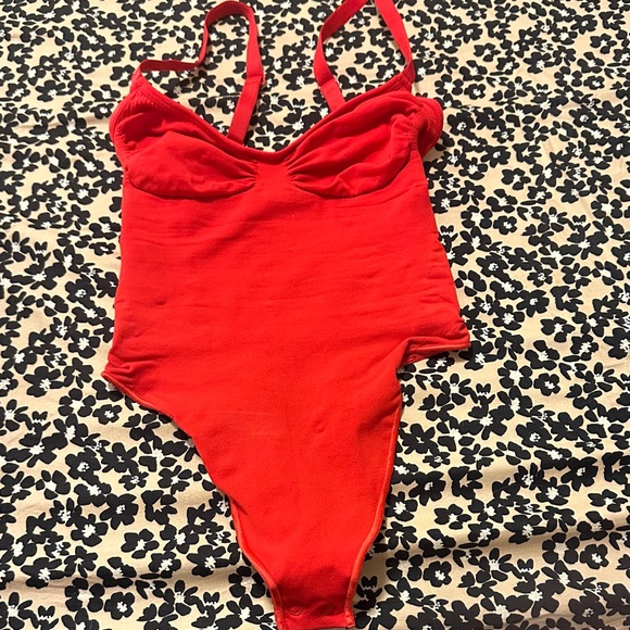 Skims sculpt body suit - Picture 1 of 1